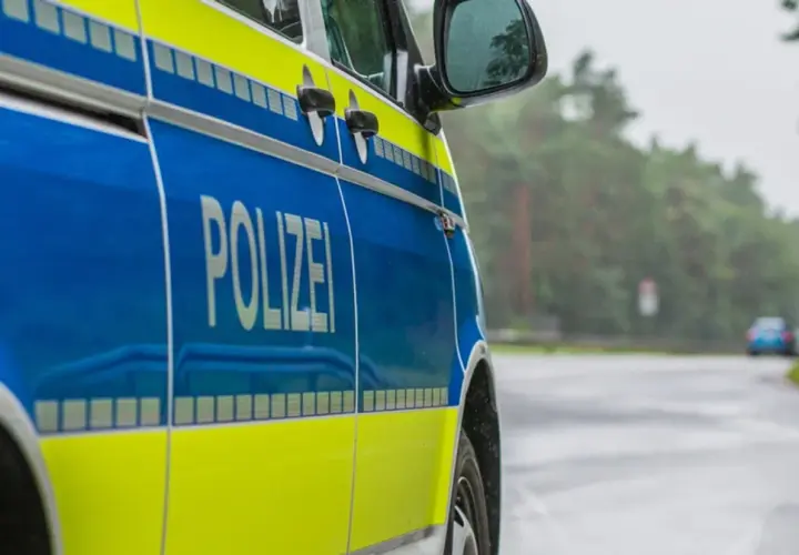Niemiecka policja zatrzymała kierowcę za przekroczenie dwutygodniowego czasu jazdy.