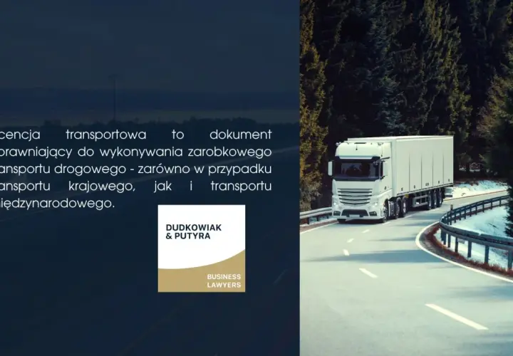 Biała ciężarówka pokonuje zakręt na malowniczej drodze, symbolizując sprawny przewóz drogowy. Licencja transportowa jest kluczem do legalnego transportu.