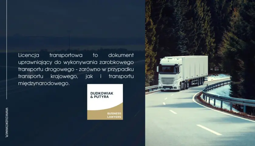 Biała ciężarówka pokonuje zakręt na malowniczej drodze, symbolizując sprawny przewóz drogowy. Licencja transportowa jest kluczem do legalnego transportu.