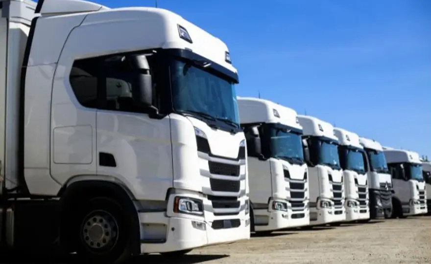 Jak założyć firmę transportową i nie stracić na starcie?