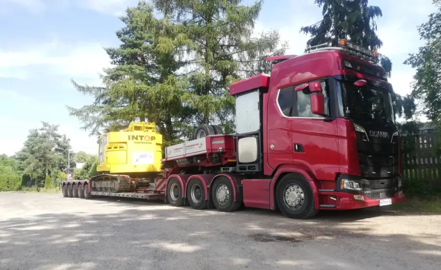 Transport dużych gabarytów - jak przygotować ładunek i policzyć koszt