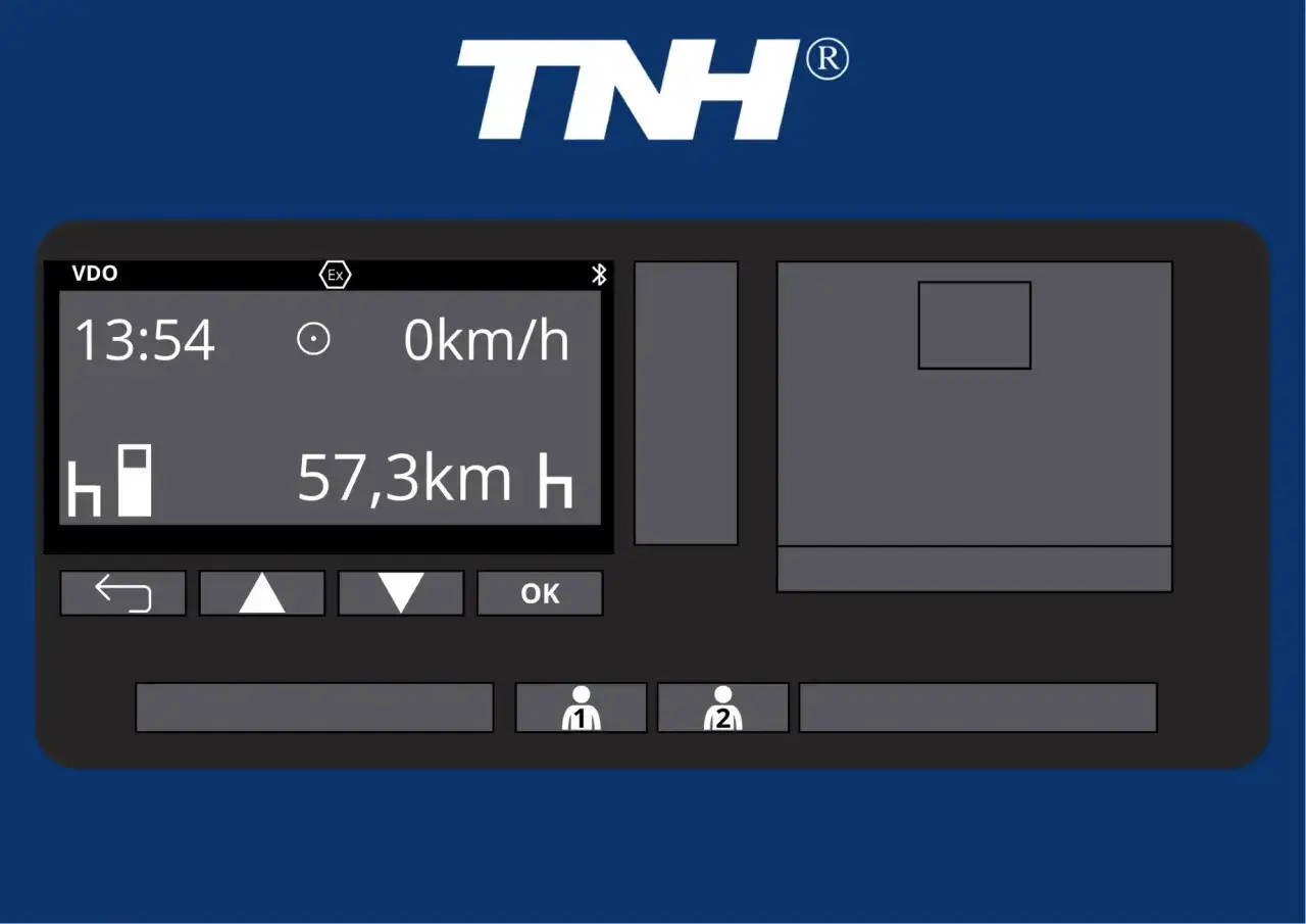 Wyświetlacz tachografu VDO pokazuje 13:54, 0 km/h i 57,3 km. Dowiedz się, jak sprawdzić czas pracy na tachografie.